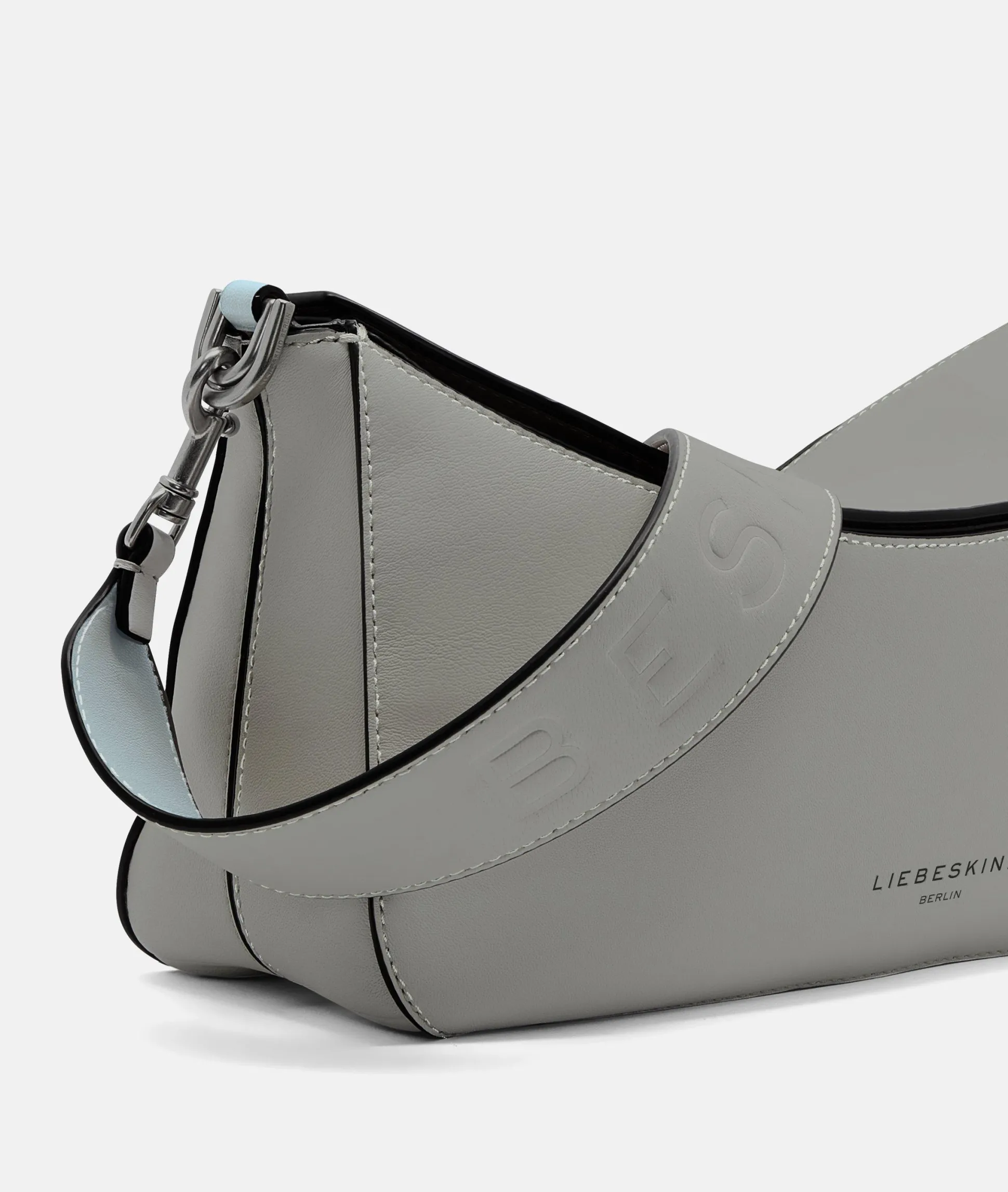 Alessa Hobo M