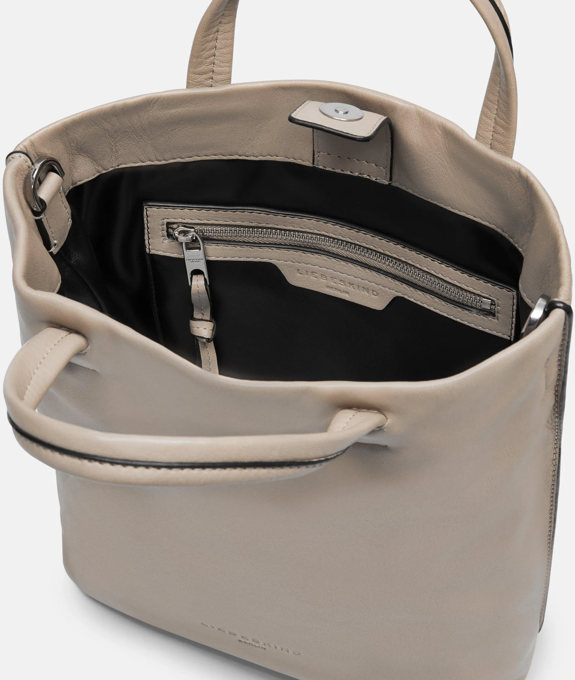Hera Tote M